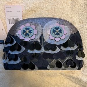 ✅ Kate Spade Zibbi cosmetic pouch.